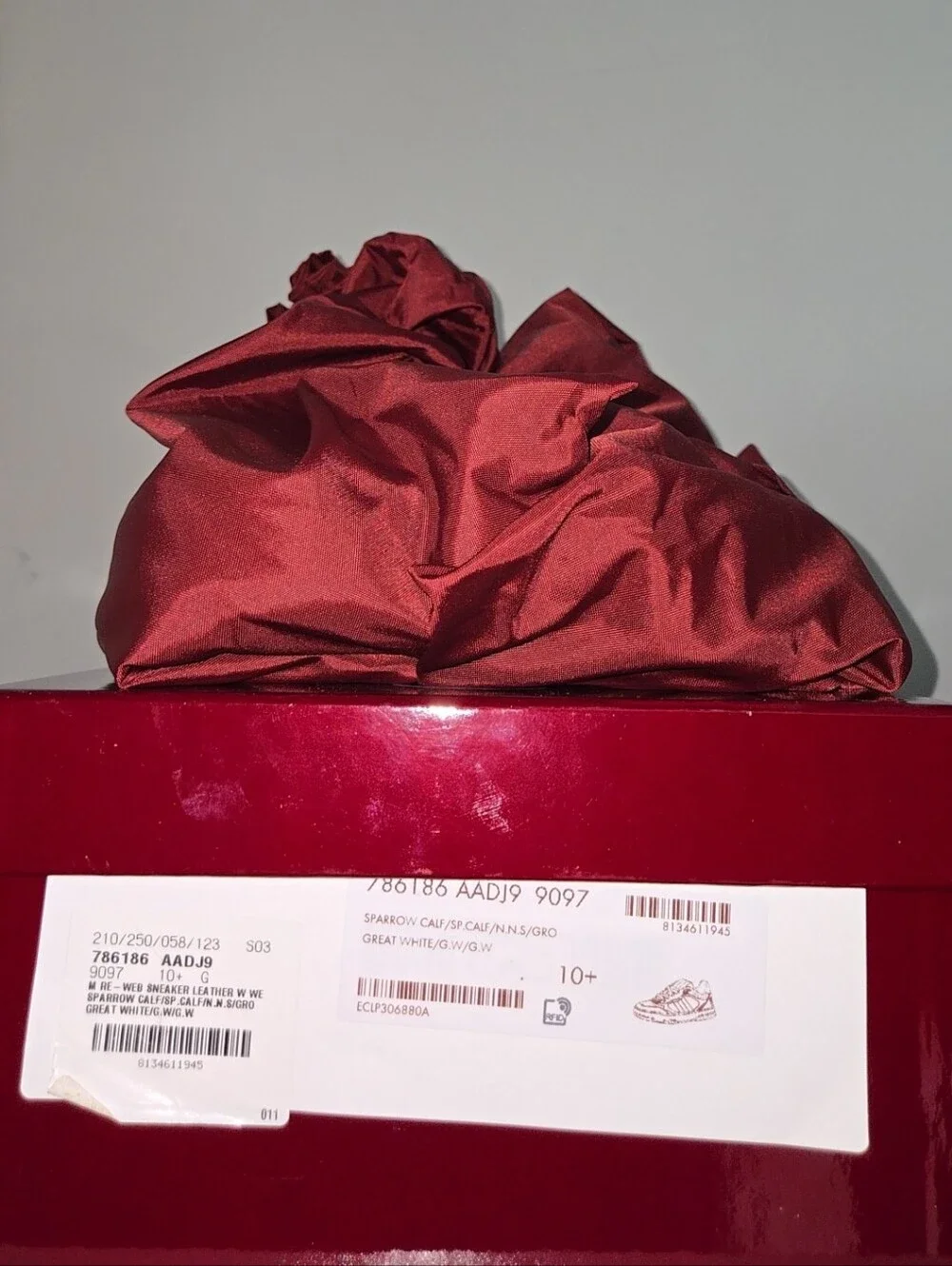 Gucci White Leather Sneakers with Burgundy Box and Dust Bag
